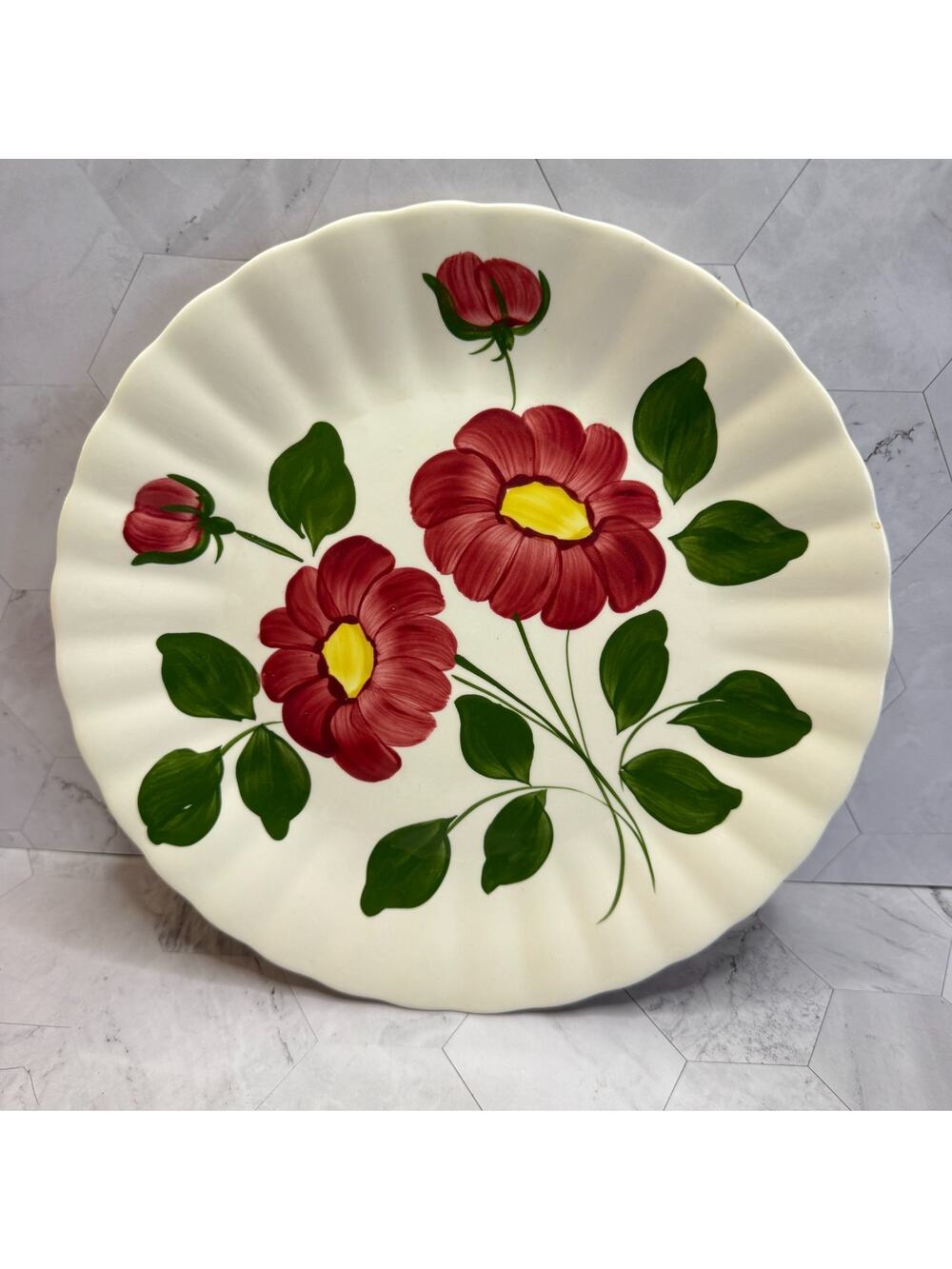 Blue Ridge Southern Potteries 10.5" Dinner Plate Red Flowers 15A No Chips
